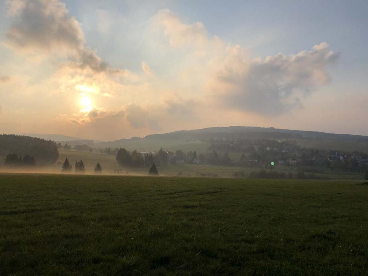 Chalupa Medenecka Kovarska Bagian luar foto