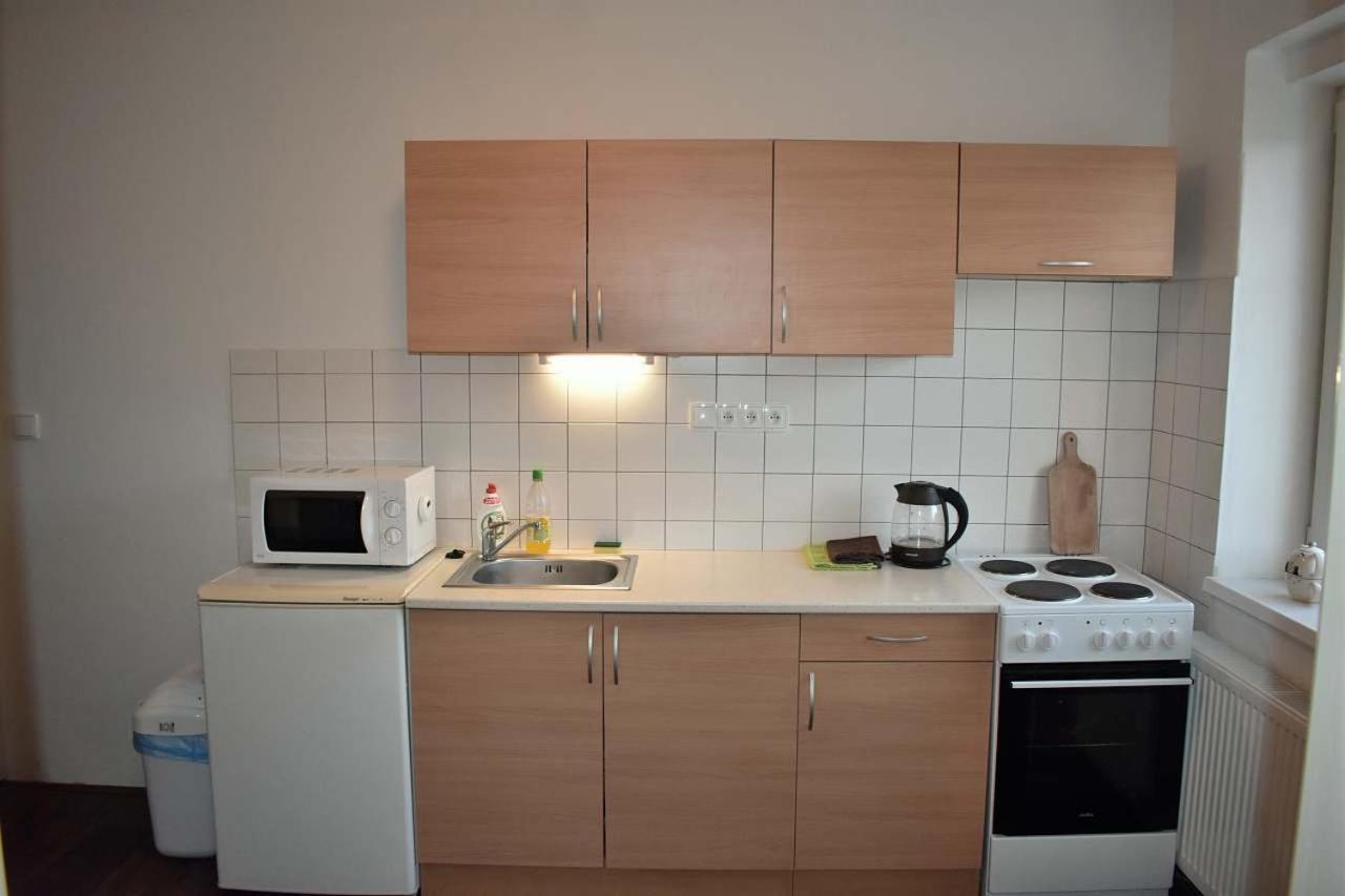 Chalupa Medenecka Kovarska Bagian luar foto